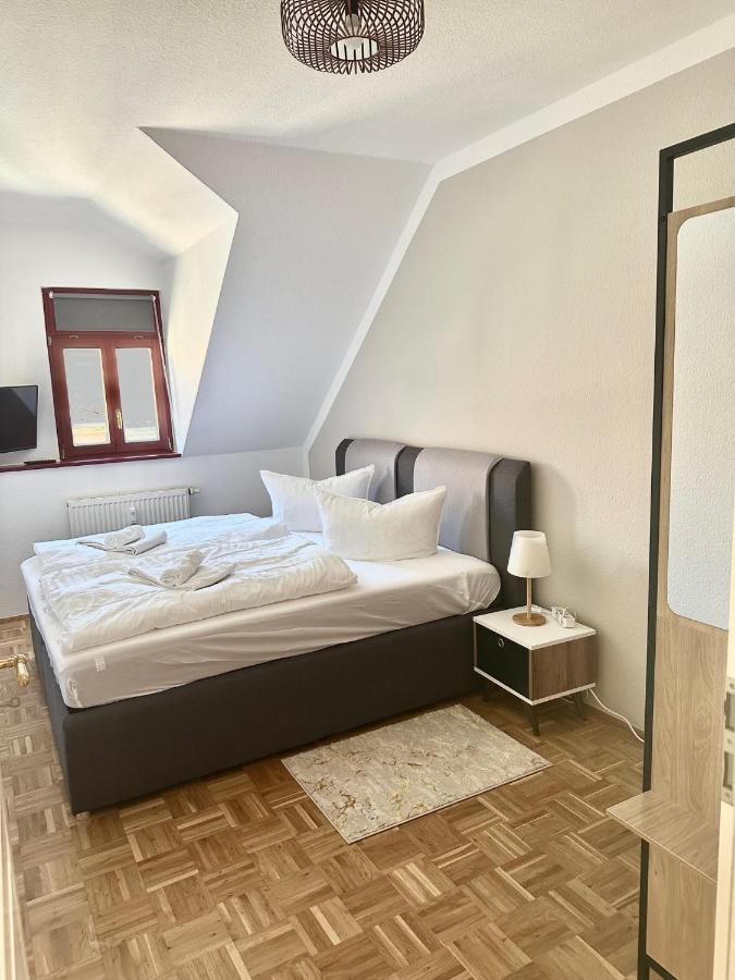 Goldigeferienwohnung "Am Markt" In Pirna Exterior foto